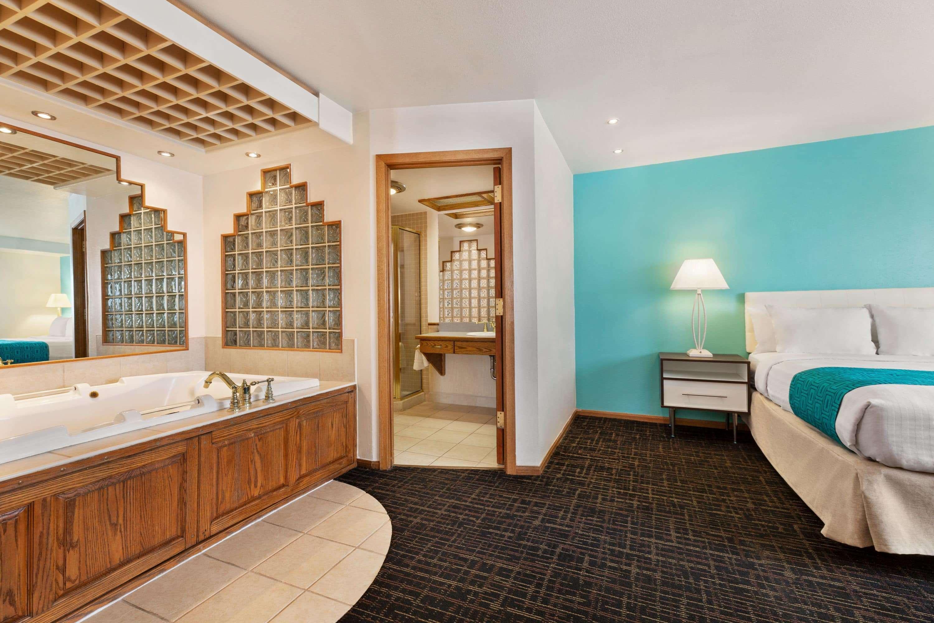 Howard Johnson By Wyndham